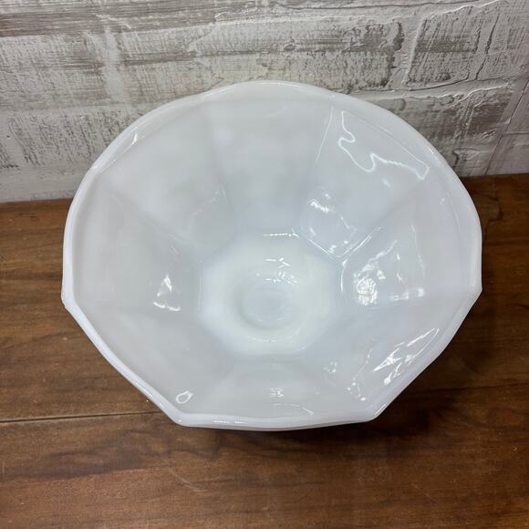 Vintage Anchor Hawking Milk Glass Grapevine Bowl - Picture 2 of 4